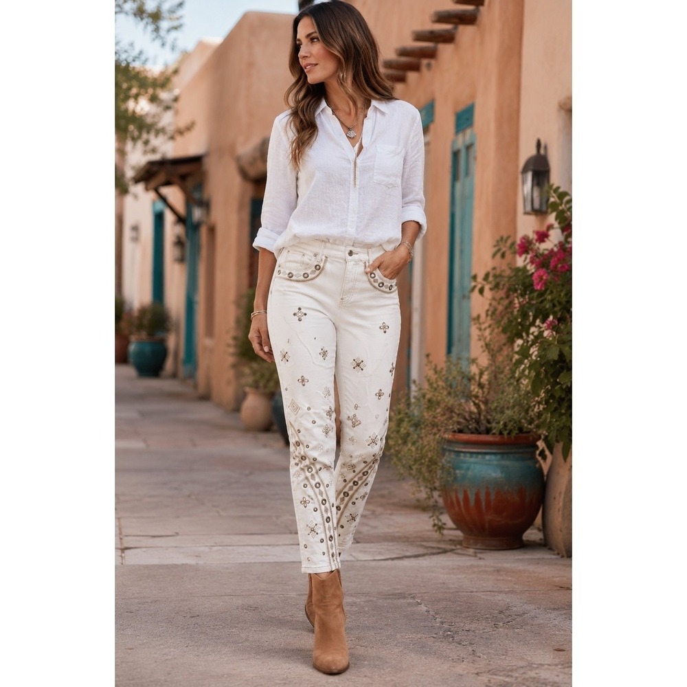 Chico's So‎ Slimming Girlfriend Ankle Jeans Embroidered Ivory Size 1R Boho